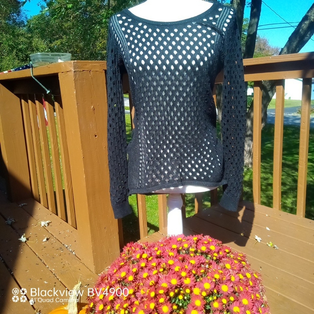 Rock & Republic Metallic Open Weave Fishnet Sweater. XS